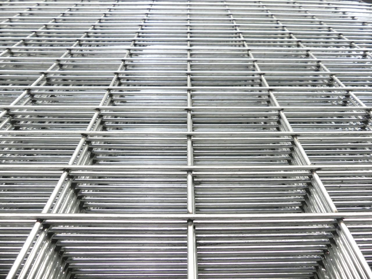 Electrowelded & corrugated grid - METALMALLA